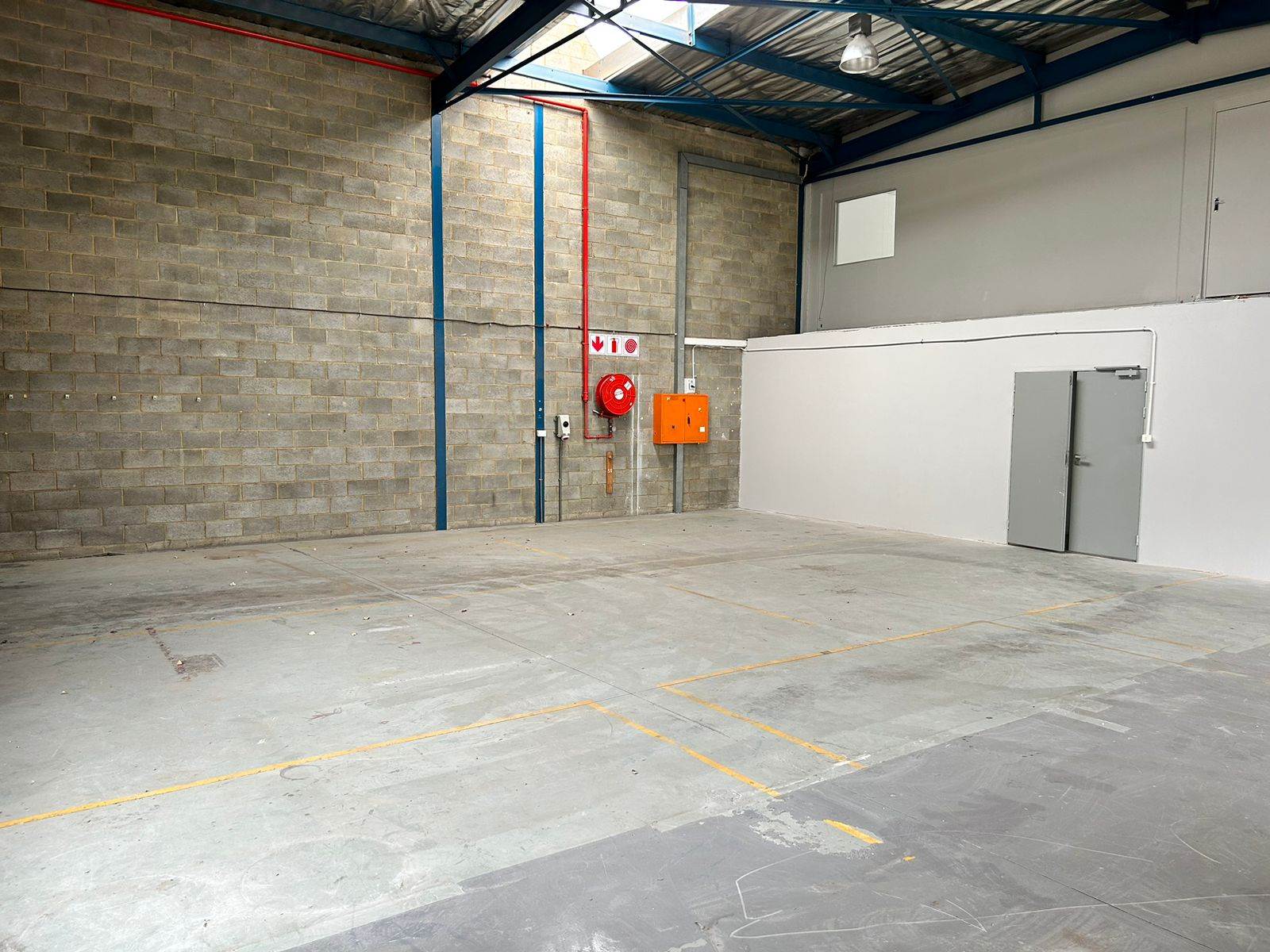 399  m² Industrial space in Eastgate photo number 14