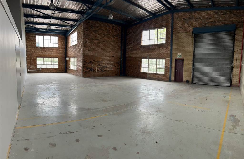 399  m² Industrial space in Eastgate photo number 5