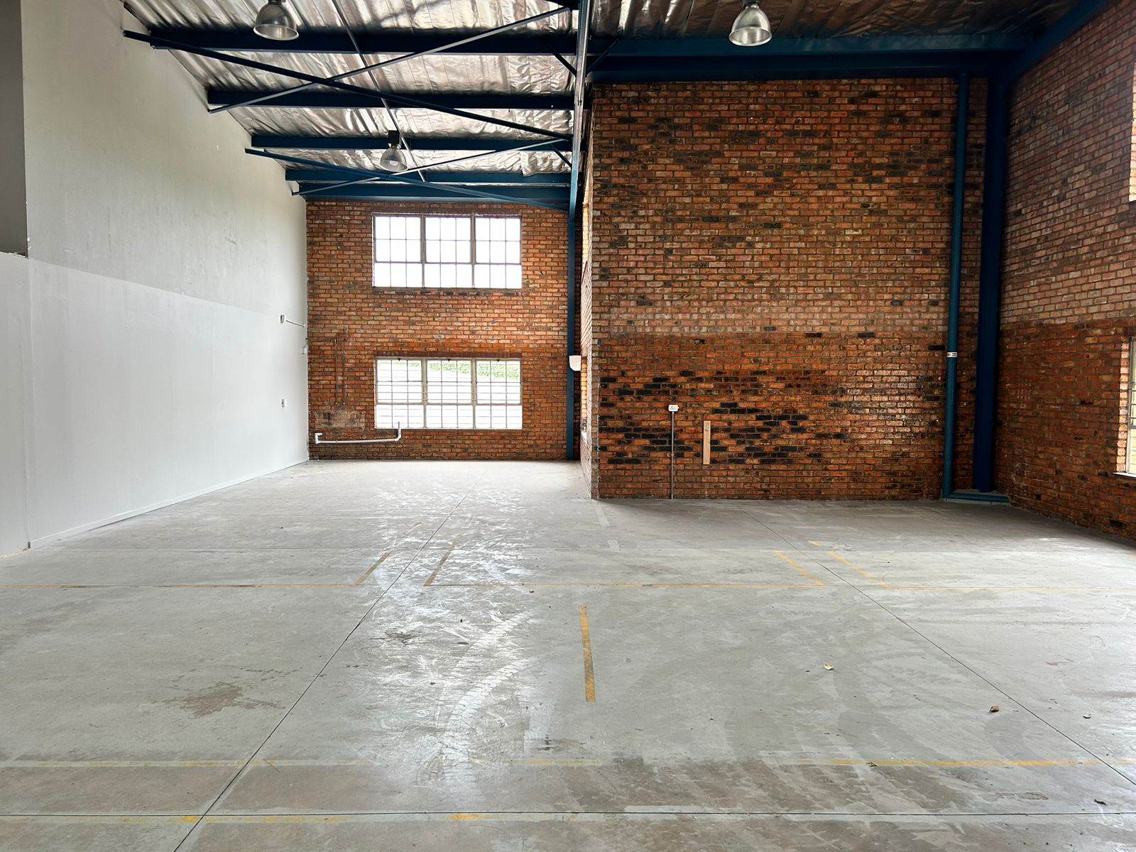 399  m² Industrial space in Eastgate photo number 8