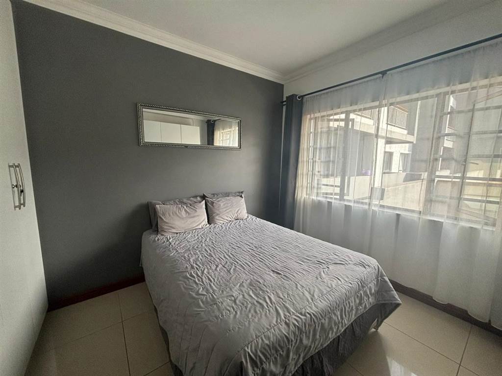 1 Bed Apartment in Umhlanga Ridge photo number 16