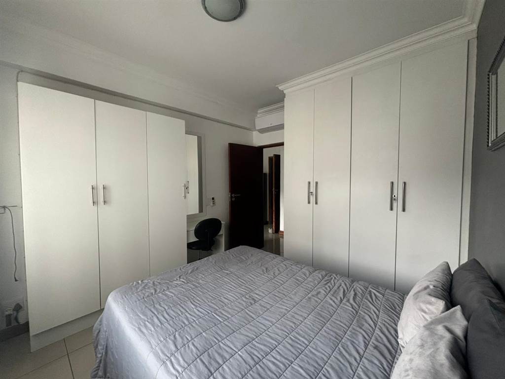 1 Bed Apartment in Umhlanga Ridge photo number 9