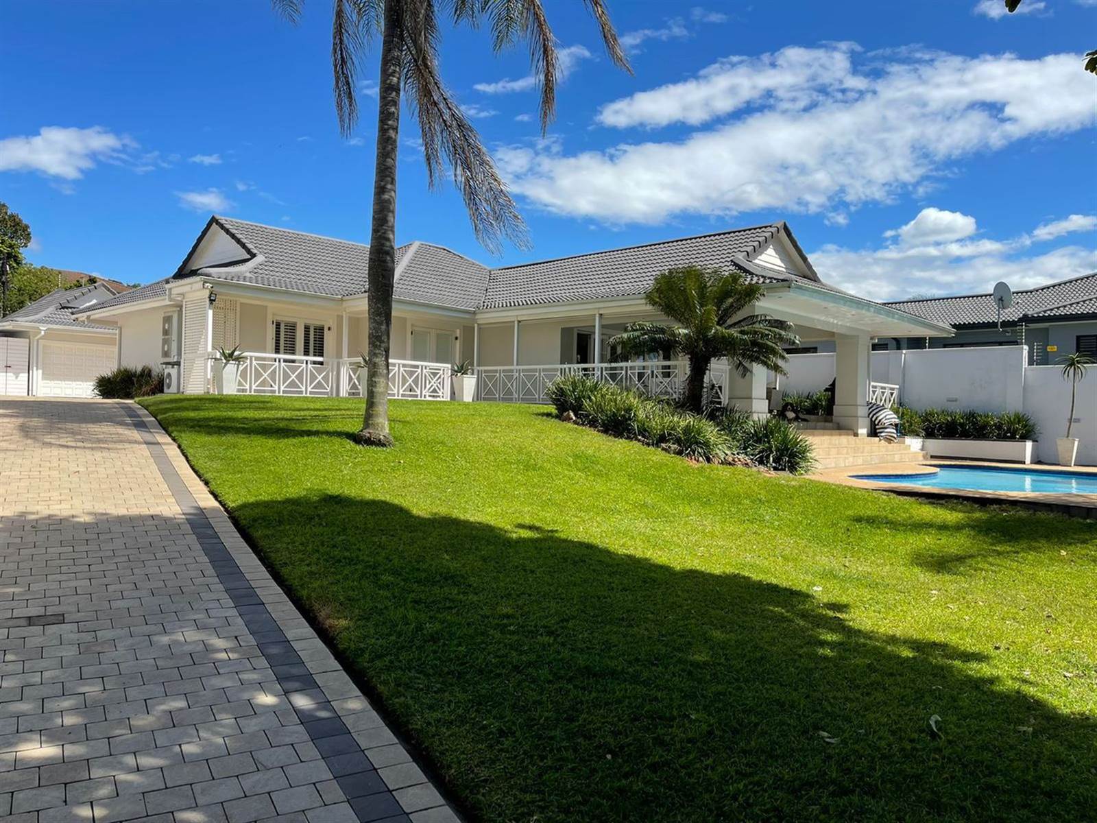 4 Bed House in Umhlanga Rocks photo number 4