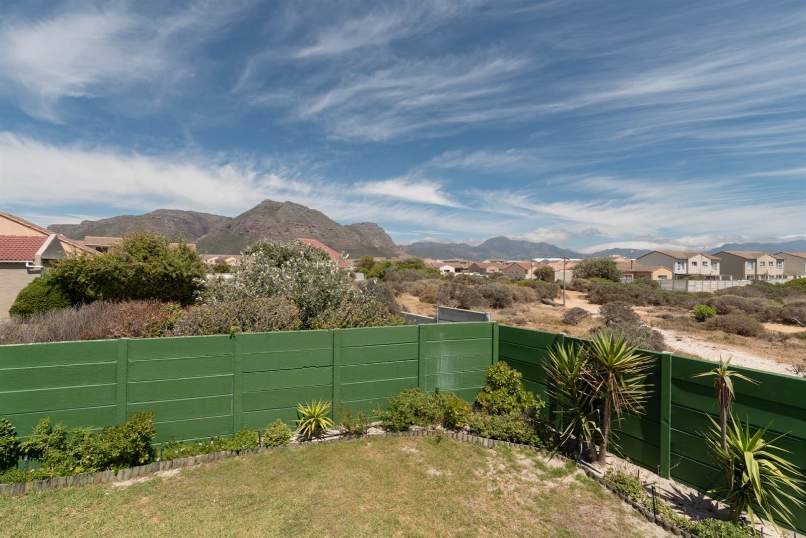 4 Bed House in Muizenberg photo number 28