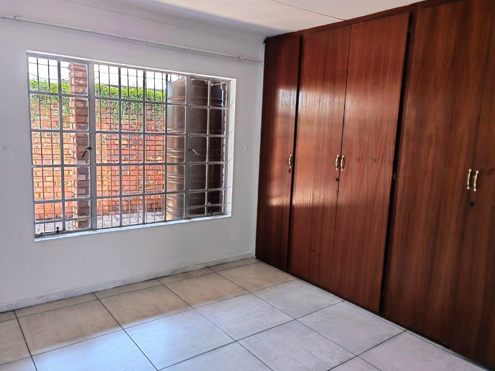 3 Bed Townhouse in Parys photo number 8