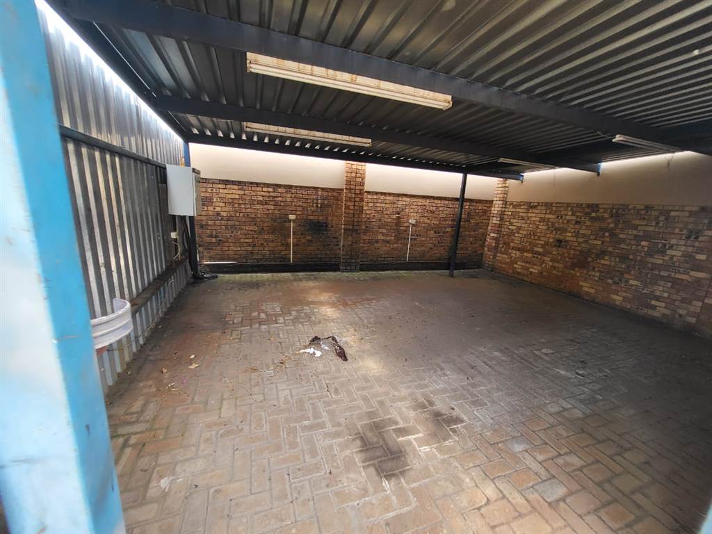 522  m² Commercial space in Rustenburg Central photo number 22