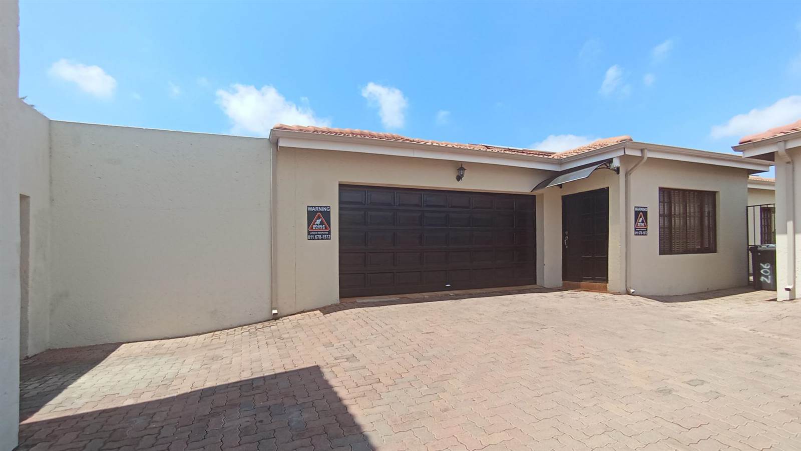 3 Bed Townhouse in Fairland photo number 2