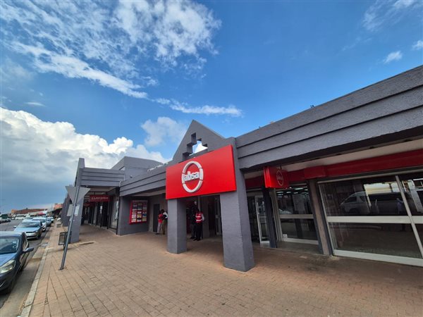 515 m² Retail Space 515 m² Retail Space