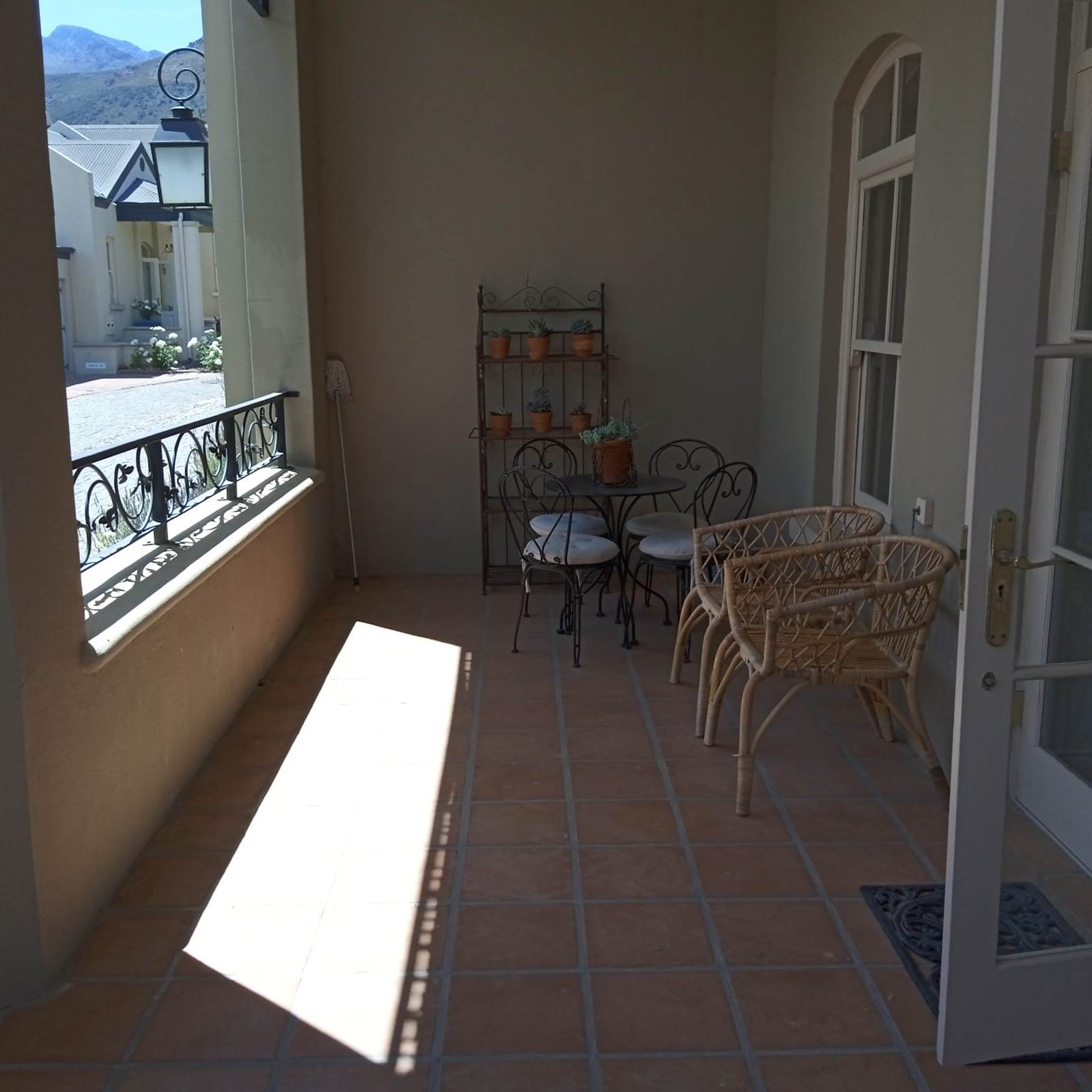 1 Bed Apartment in Franschhoek photo number 13