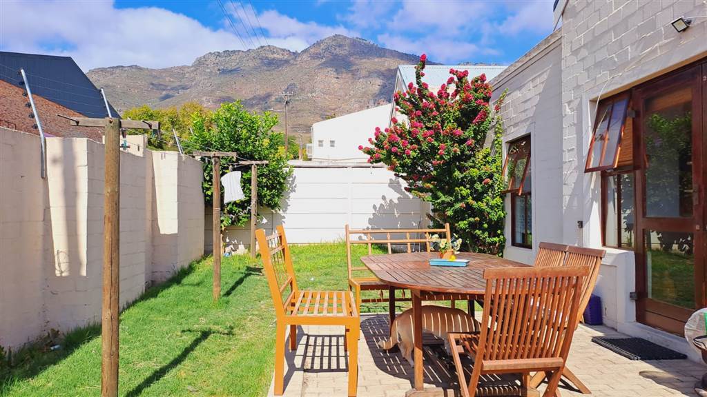 2 Bed House in Riebeek West photo number 4