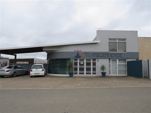 1230  m² Commercial space