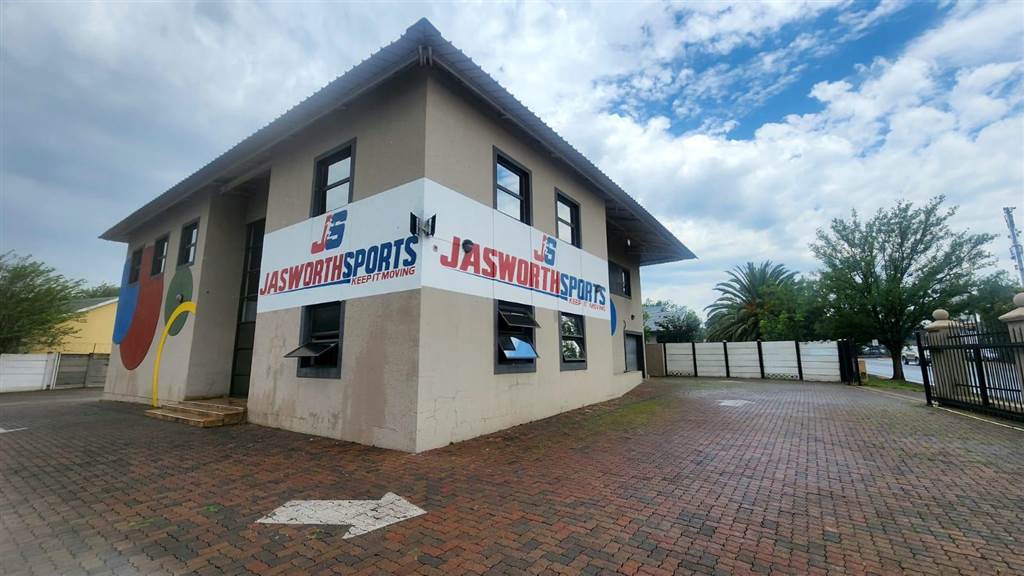 602  m² Commercial space in Secunda photo number 2