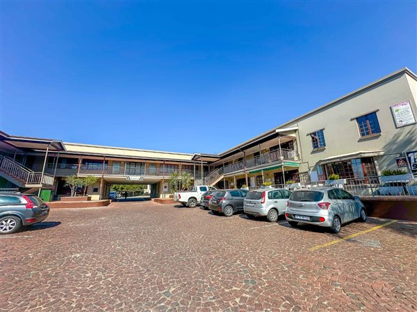 401  m² Commercial space