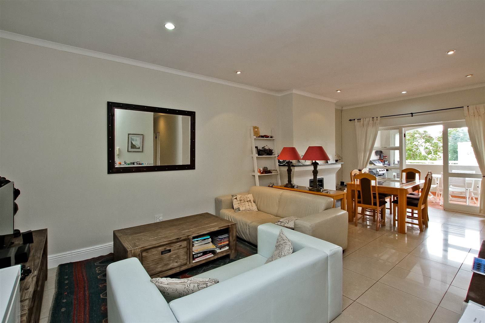 2 Bed Townhouse in Sandown photo number 7