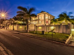 4 Bed House in Sheffield Beach