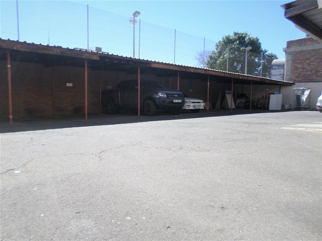 1270  m² Commercial space in Oudtshoorn Central photo number 4