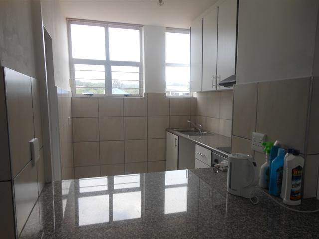 2 Bed Apartment in Doonside photo number 7