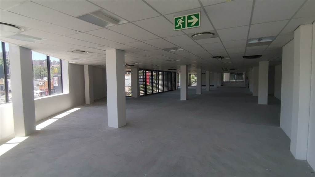 433  m² Commercial space in Parktown photo number 13