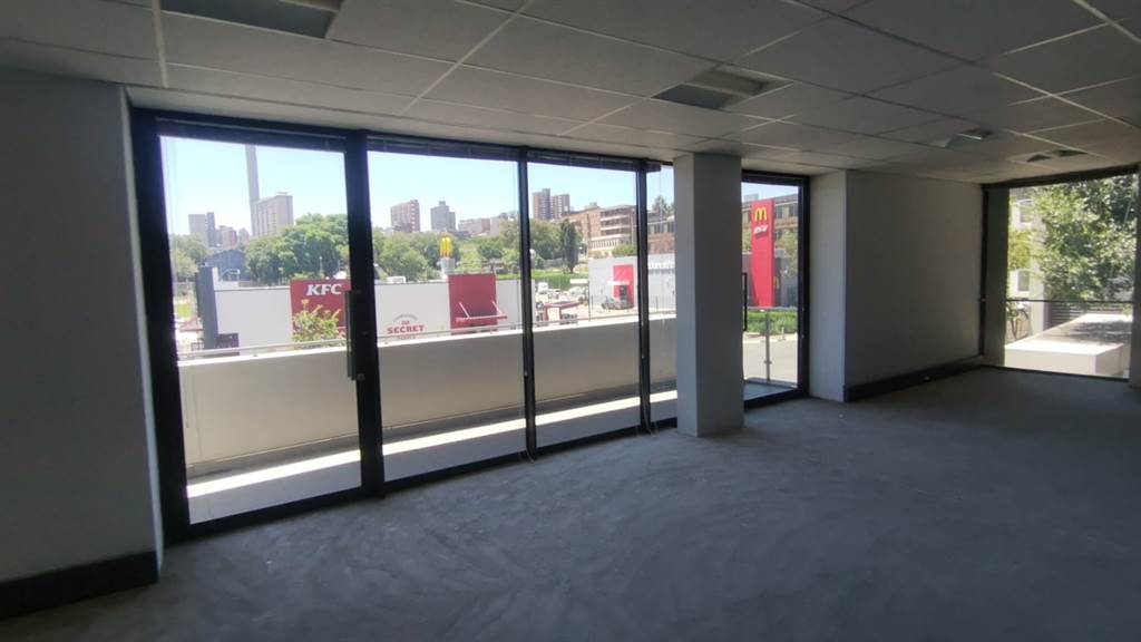 433  m² Commercial space in Parktown photo number 17