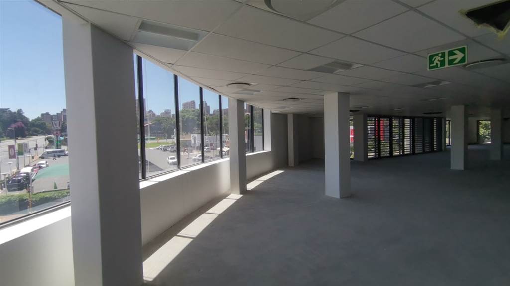 433  m² Commercial space in Parktown photo number 11