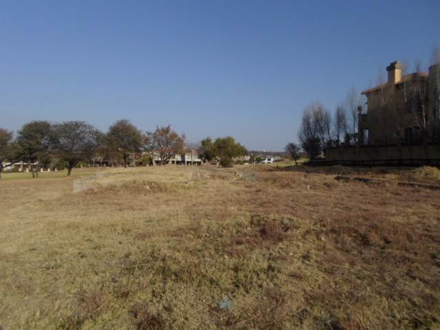 1000 m² Land available in Blue Valley Golf Estate photo number 3