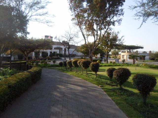 1000 m² Land available in Blue Valley Golf Estate photo number 6