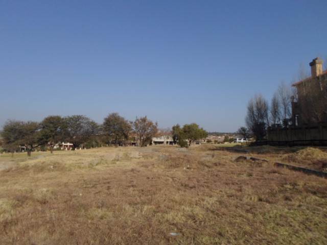 1000 m² Land available in Blue Valley Golf Estate photo number 4