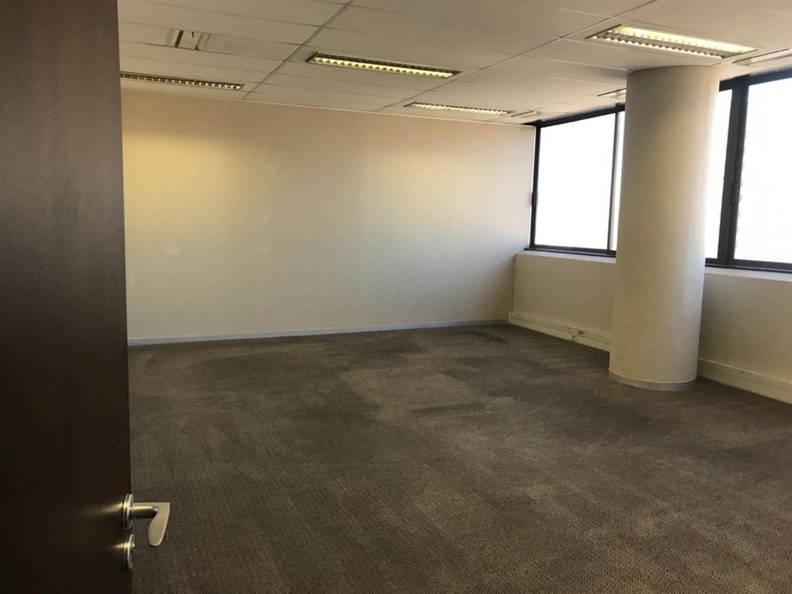 737  m² Office Space in Pretoria Central photo number 11