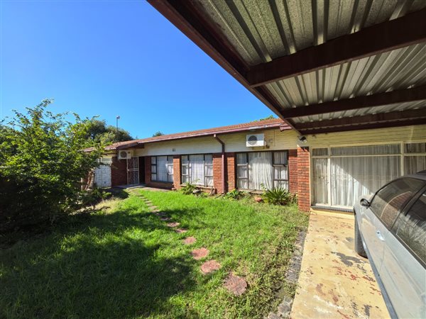 4 Bedroom House 4 Bedroom House