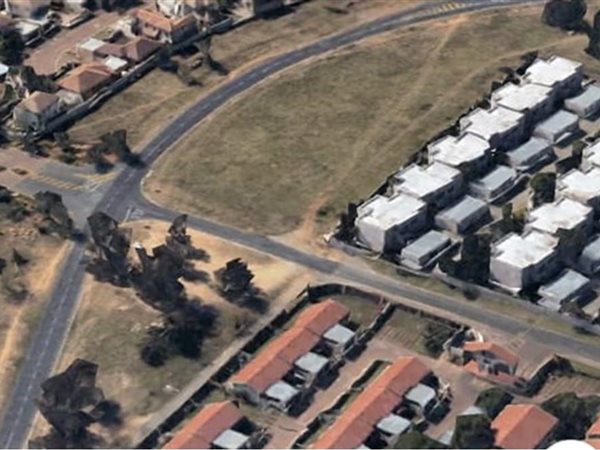 7015 m² Land available in Kyalami