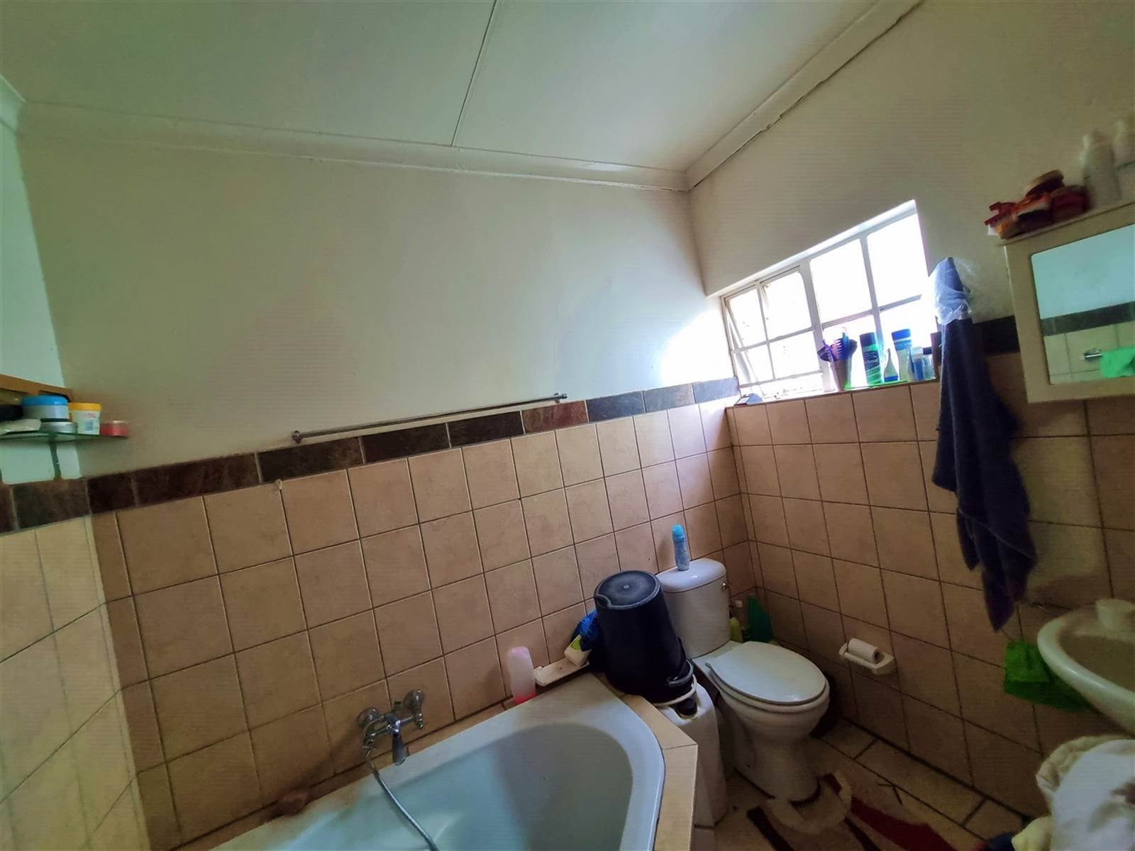 3 Bed Apartment in Louis Trichardt photo number 5
