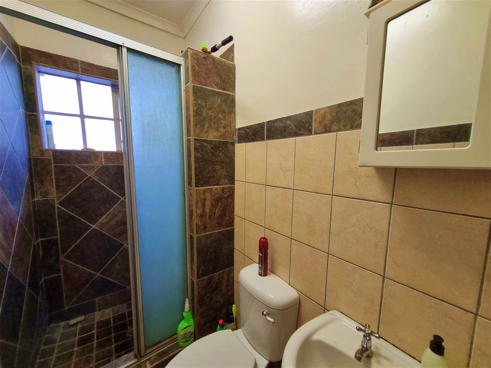 3 Bed Apartment in Louis Trichardt photo number 4