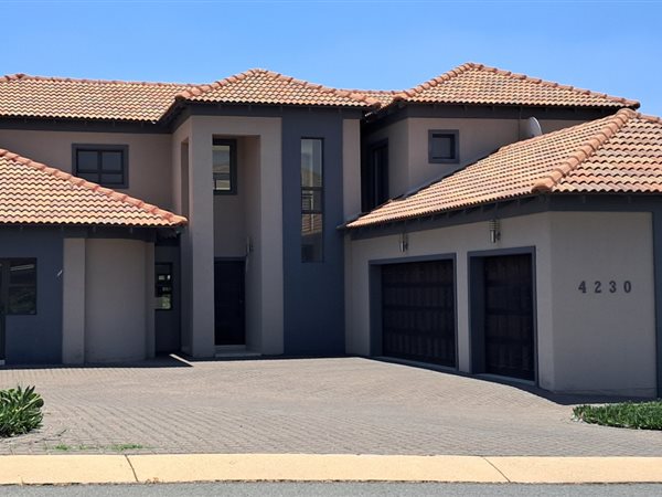 4 Bedroom House 4 Bedroom House