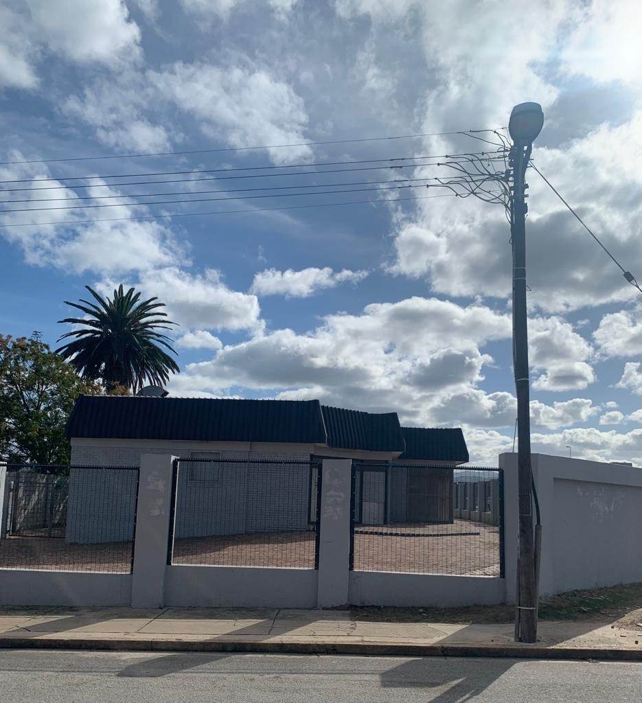 317  m² Commercial space in Uitenhage Central photo number 4