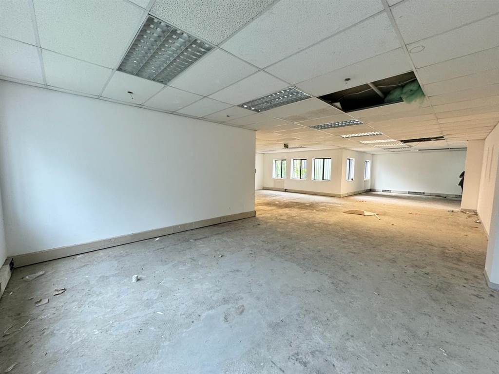 148  m² Commercial space in Bryanston photo number 4