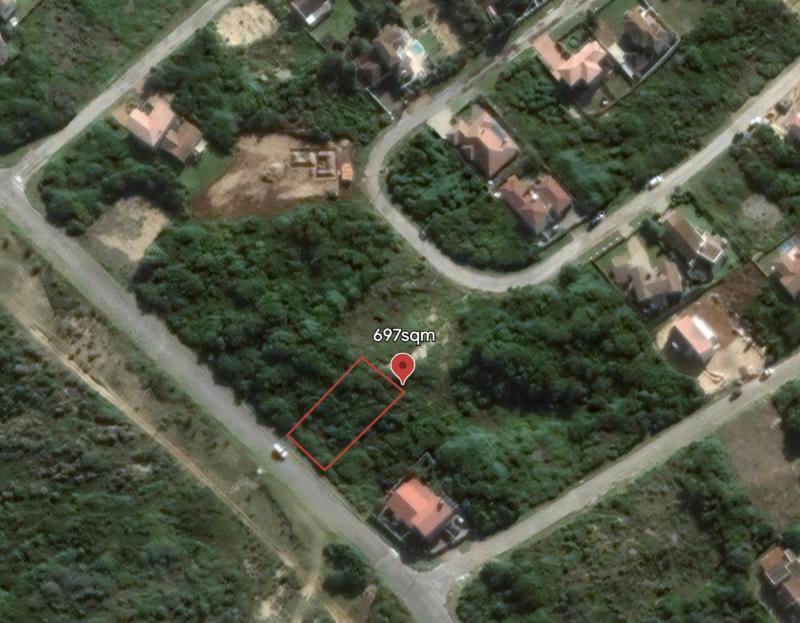 697 m² Land available in Santareme photo number 1