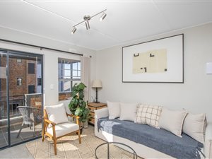 2 Bed Apartment in Onderstepoort