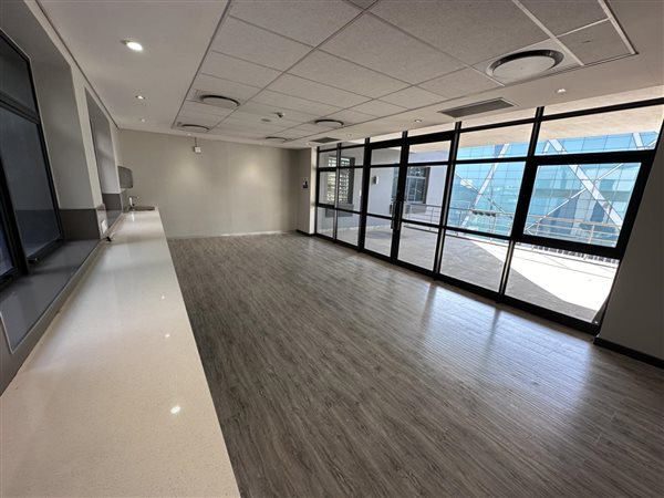 1 000  m² Office Space