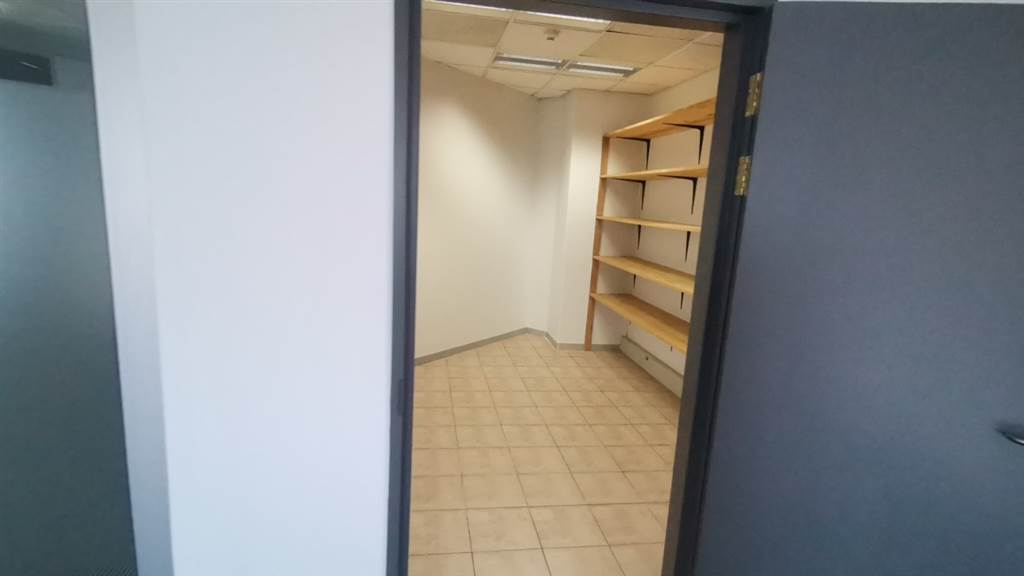326  m² Commercial space in Parktown photo number 12