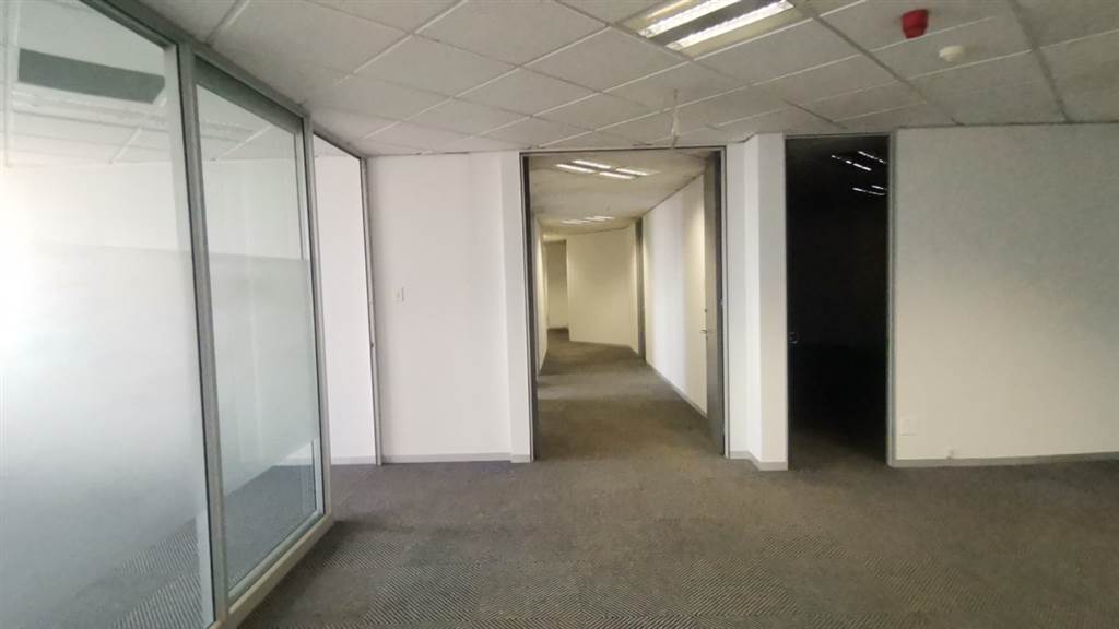 326  m² Commercial space in Parktown photo number 13