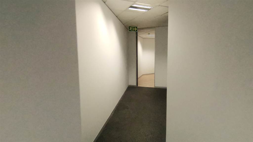 326  m² Commercial space in Parktown photo number 24