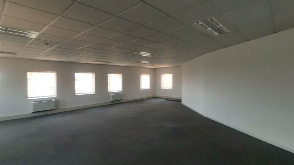 326  m² Commercial space in Parktown photo number 22