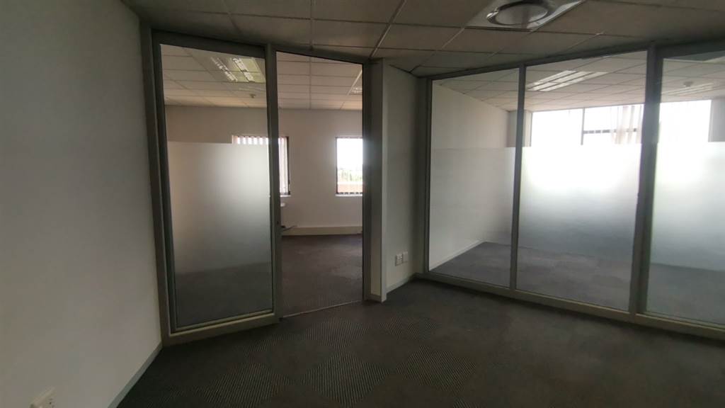 326  m² Commercial space in Parktown photo number 7