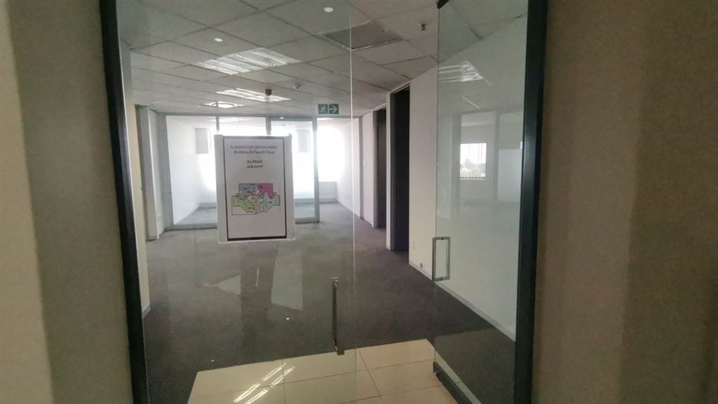 326  m² Commercial space in Parktown photo number 4