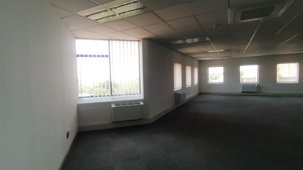 326  m² Commercial space in Parktown photo number 20