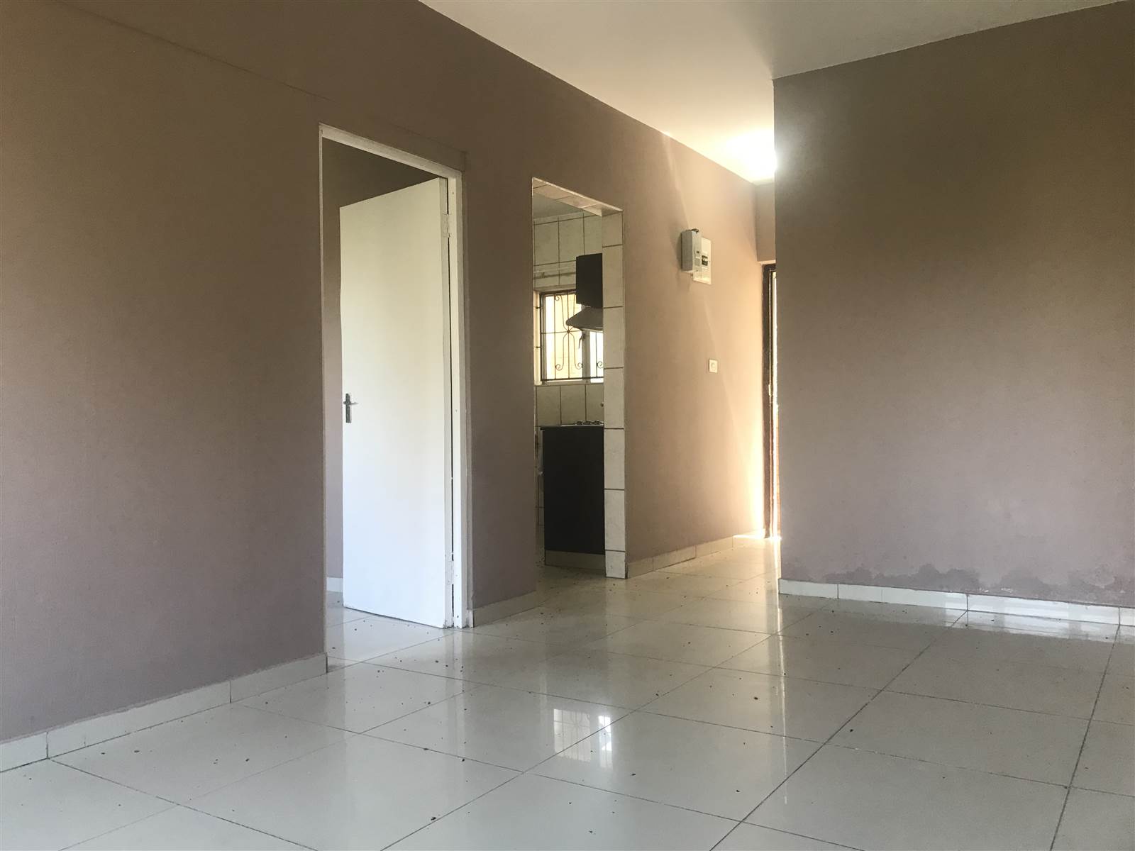 2 Bed Apartment in Empangeni Central photo number 6