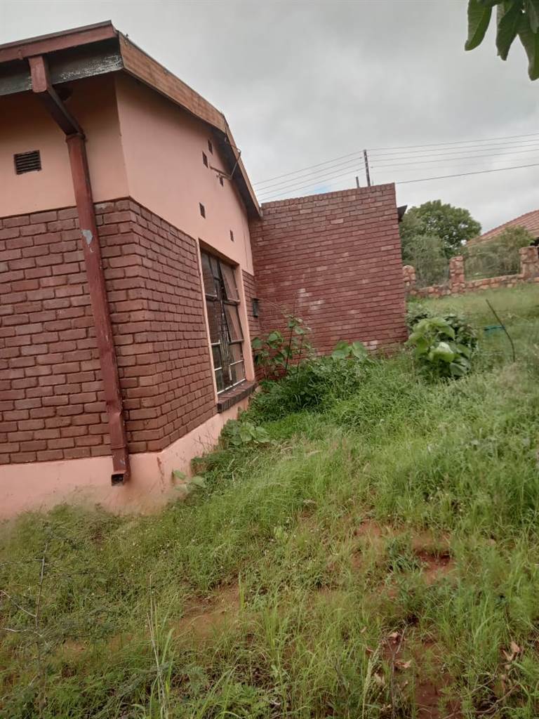 2 Bed House in Makhado (Louis Trichardt) photo number 20