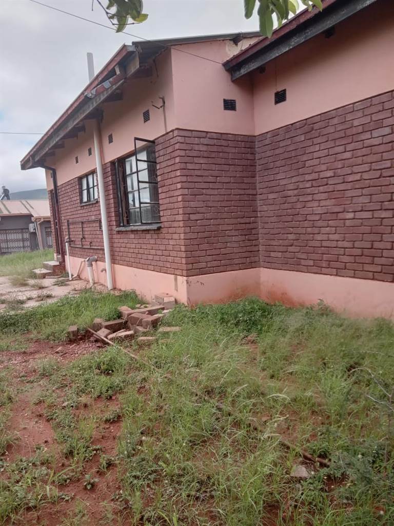 2 Bed House in Makhado (Louis Trichardt) photo number 15