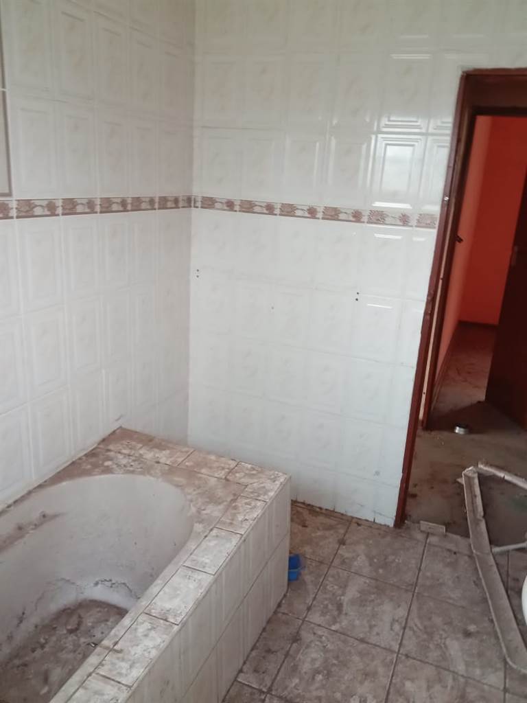 2 Bed House in Makhado (Louis Trichardt) photo number 8