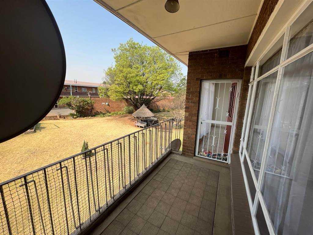 1 Bed Apartment in Benoni Central photo number 12
