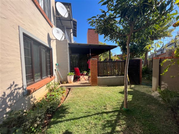 2 Bed Apartment in Waterval East